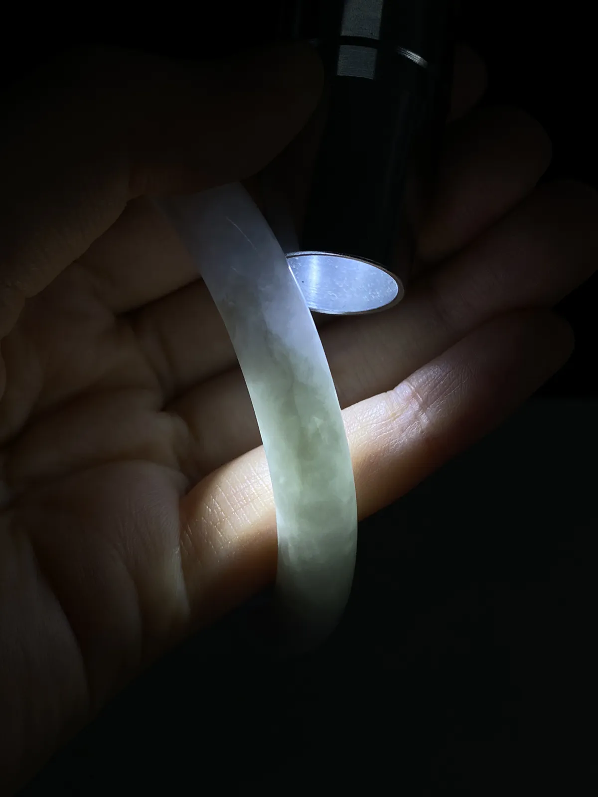 正圈58圈口，翡翠糯化种白色手镯