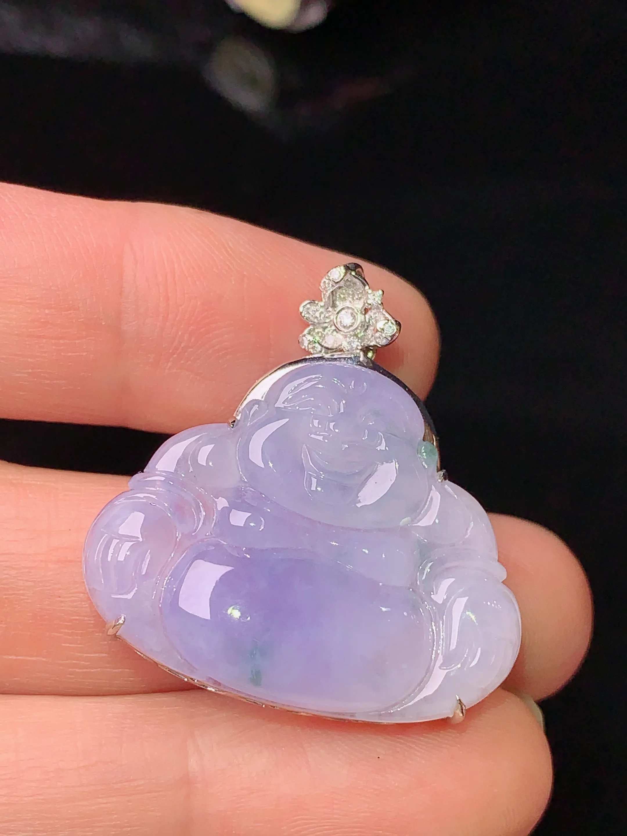18k金钻镶嵌淡紫罗兰佛公吊坠 玉质细腻 色泽艳丽 整体尺寸29.8*27.7*7