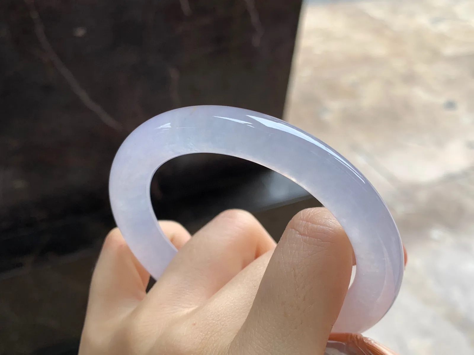冰种圆条手镯
尺寸：55.8-9.8-10.3mm
冰味十足～整圈冰透