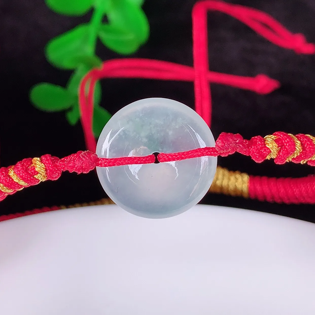 自然光实拍，冰润冰种翡翠平安扣手串手链，种老水足，冰清玉润  颜色漂亮  #1.19取一尺寸14.5*3.6mm