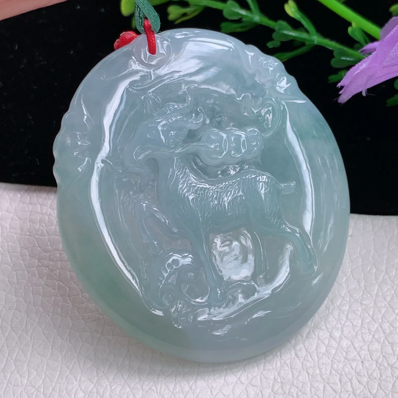 bg实拍50*43.6*6天然翡翠水润胶感洋洋得意玉吊坠生肖羊玉挂件