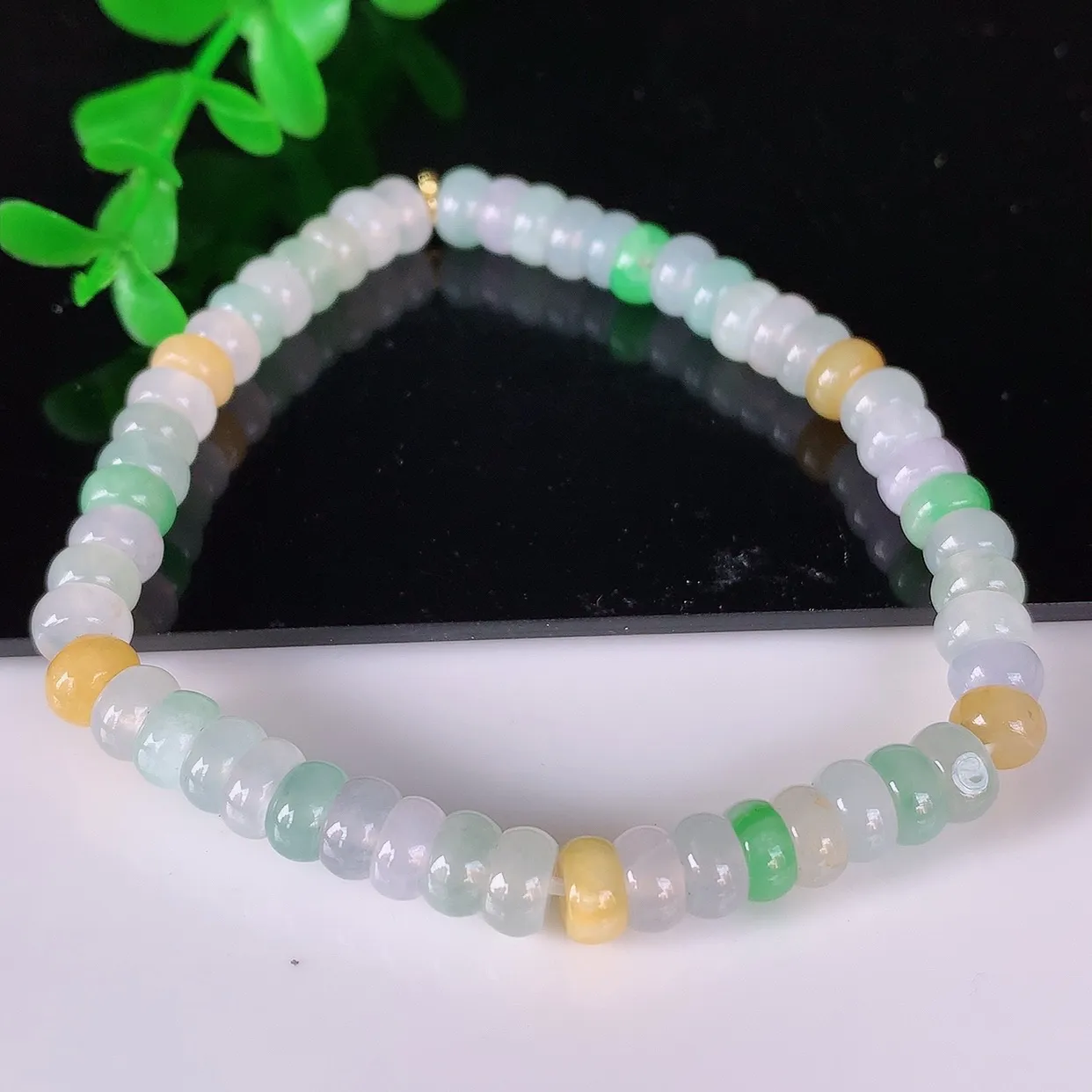 自然光实拍，冰润冰种多彩算盘珠翡翠手串手链，种老水足，冰清玉润  颜色漂亮  #46.19取一尺寸6*3mm
