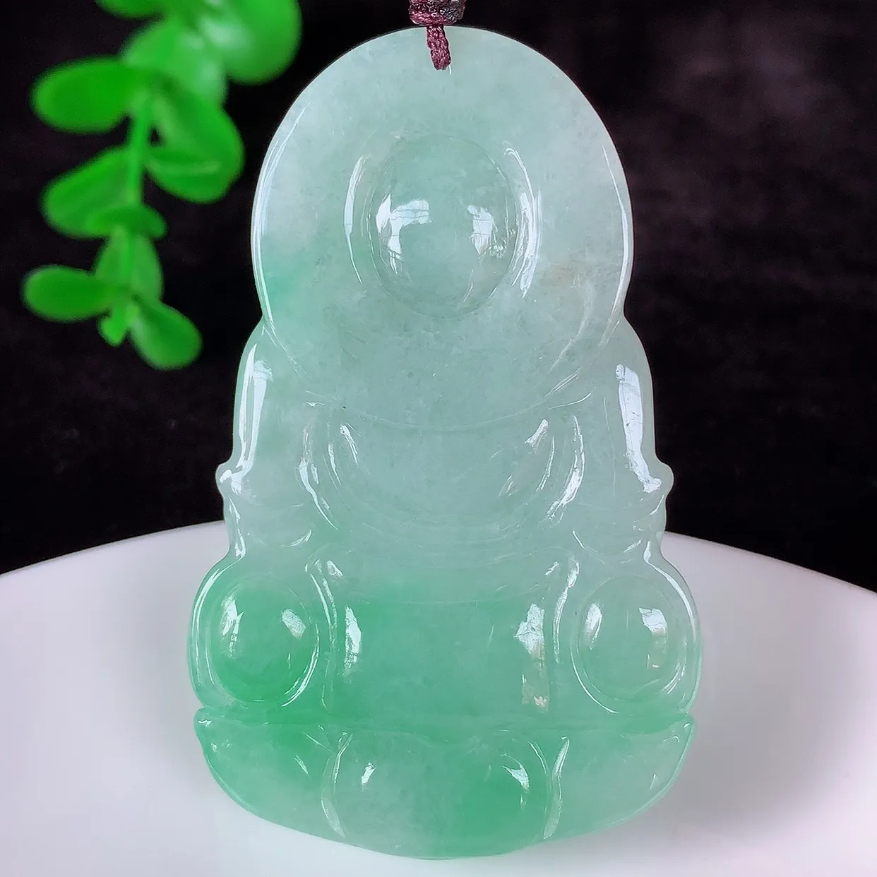 自然光实拍，冰糯种飘阳绿翡翠观音吊坠，赐福翡翠观音，翠色迷人，观音面相端庄，佩戴时尚出众！#46.19