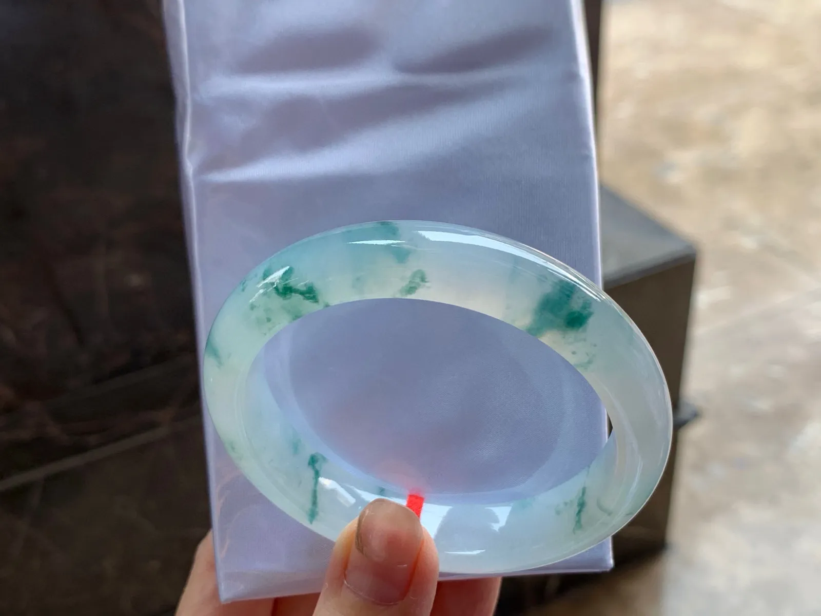 飘花手镯
清爽 57.6/12.5/8.6mm