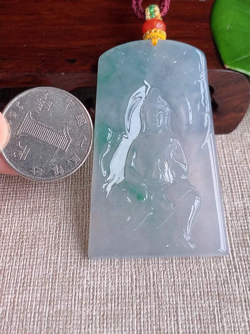 a货翡翠老坑冰种飘花自在观音吊坠 尺寸57×35×5mm 重量27.41g 0620