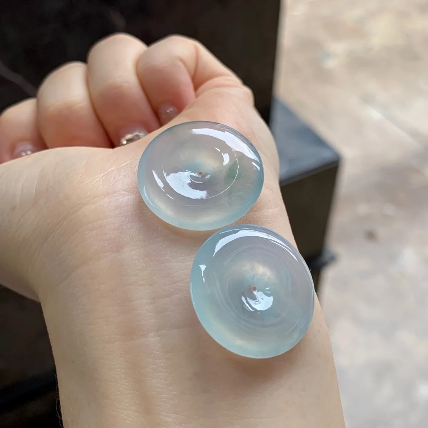 冰种平安扣 一对价
飘花的
种水的
性价比哦～