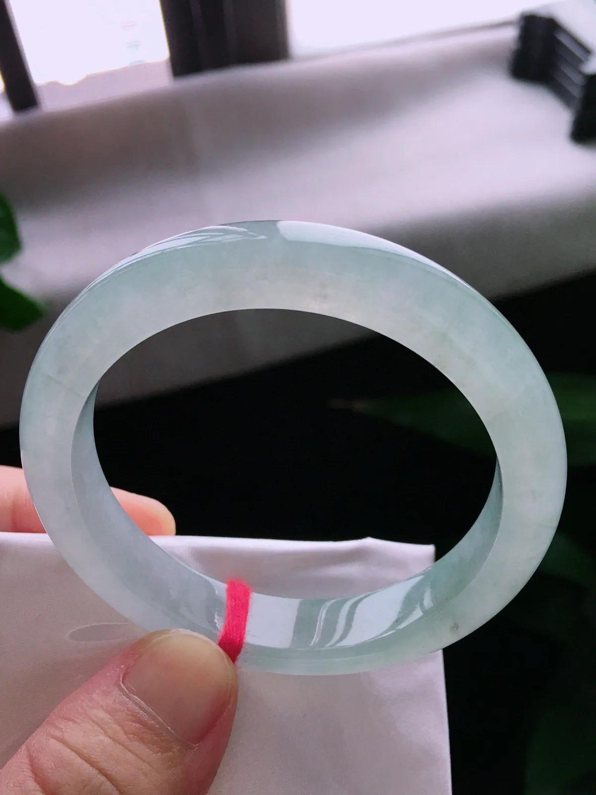 圈口54，正圈手镯，小圈口，玉质冰润细腻，色泽清爽，尺寸54-11.6-7.9mm