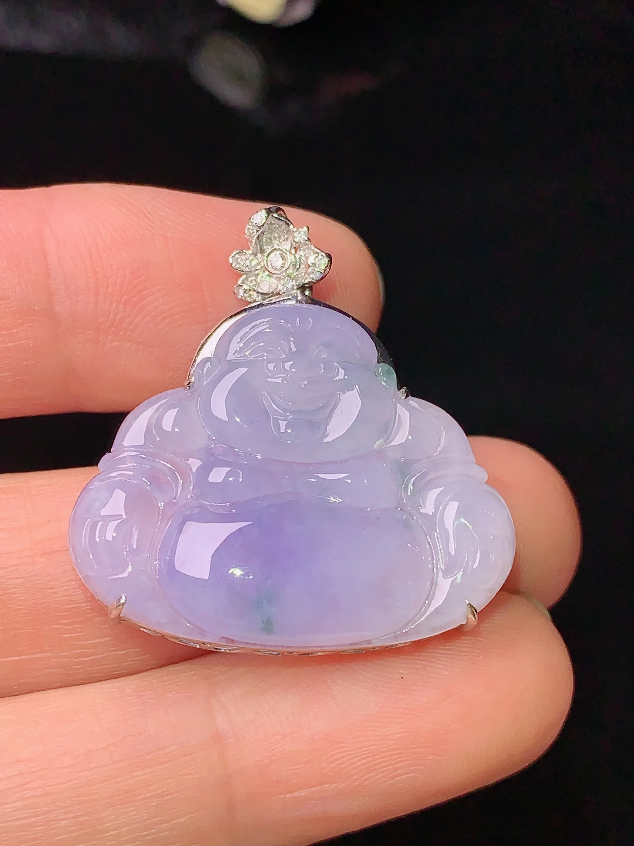 18k金钻镶嵌淡紫罗兰佛公吊坠 玉质细腻 色泽艳丽 整体尺寸29.8*27.7*7