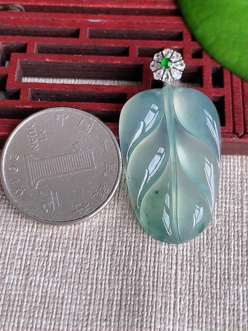 a货翡翠老坑冰种18K金伴钻镶嵌飘花叶子金枝玉叶吊坠 尺寸41×32.6×20.8×4.5mm 重量6.64g 0620