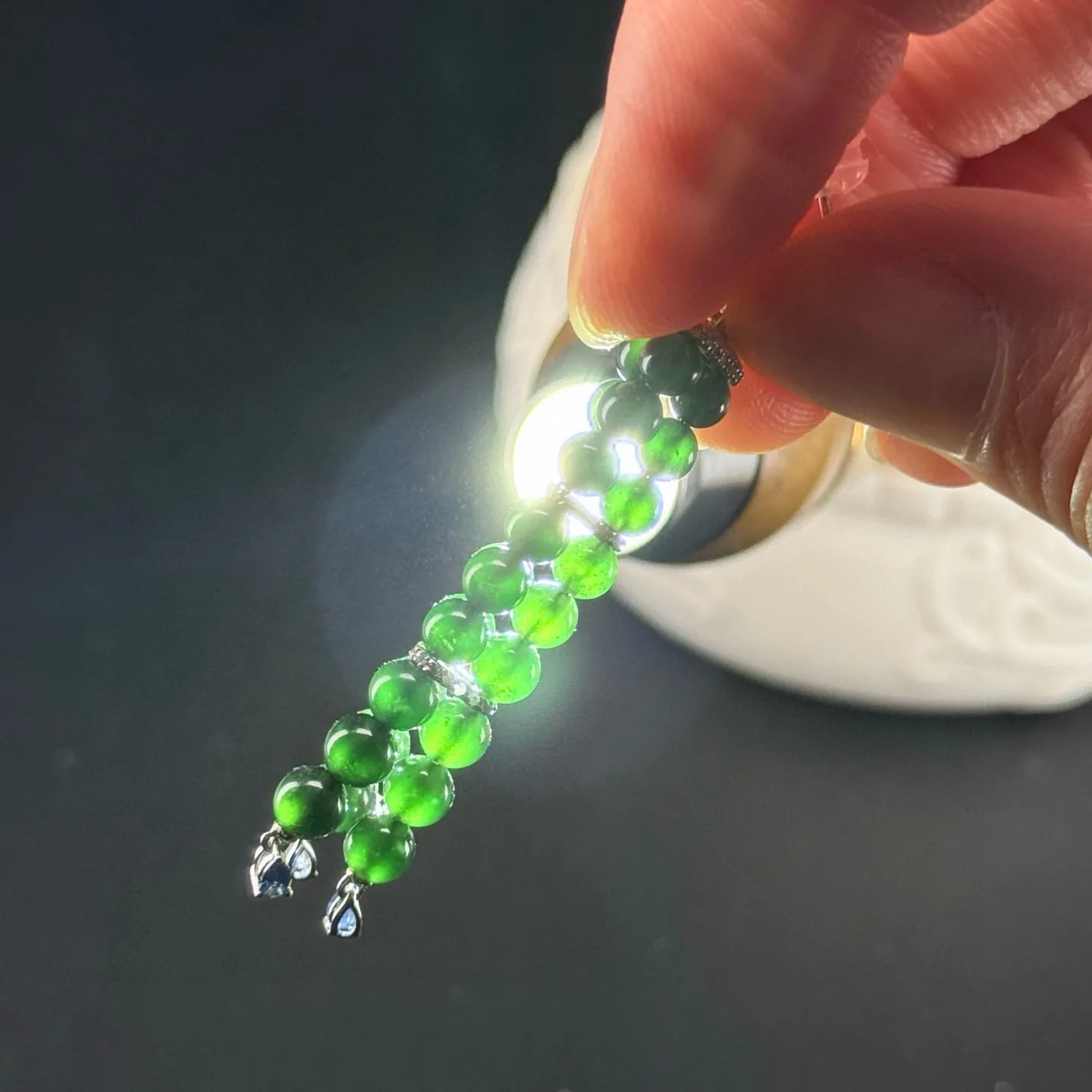 精品18k墨翠珠珠耳坠 种好色正 打灯通透 油性十足 尺寸4mm