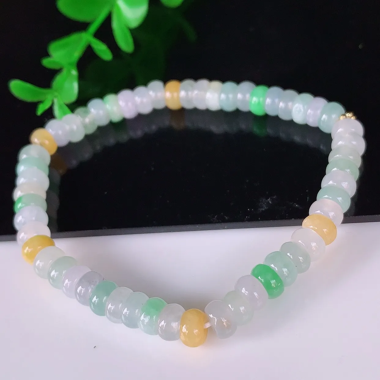 自然光实拍，冰润冰种多彩算盘珠翡翠手串手链，种老水足，冰清玉润  颜色漂亮  #46.19取一尺寸6*3mm