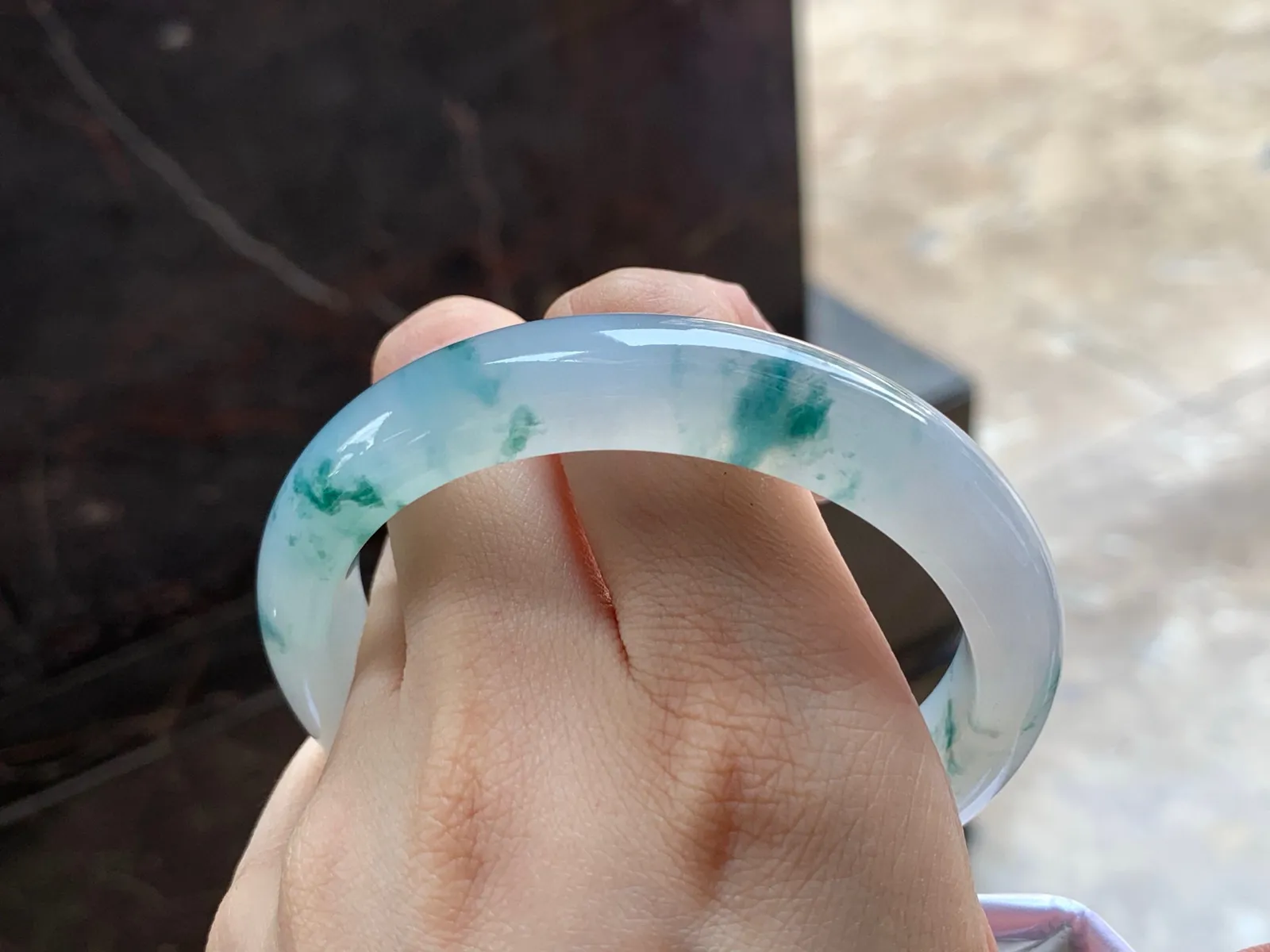 飘花手镯
清爽 57.6/12.5/8.6mm