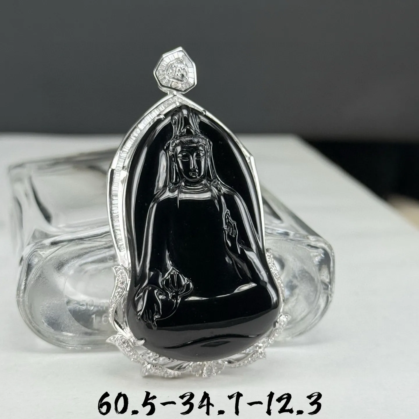 豪镶满钻墨翠观音吊坠 种好色正 黑度极好 打灯通透 油性十足 尺寸60.5