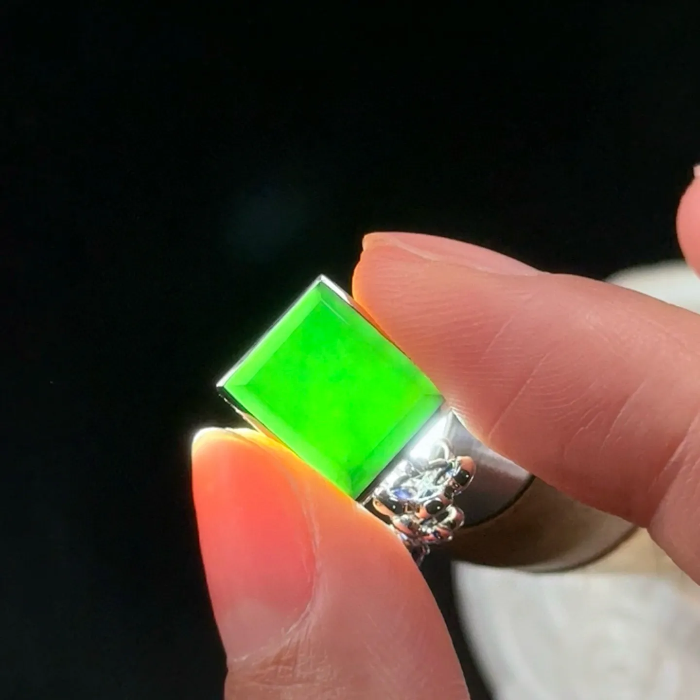 精品墨翠18k墨翠耳坠 重金豪镶 打灯通透 油性十足