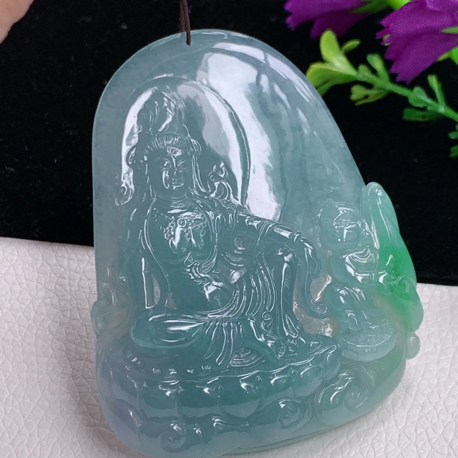 翡翠糯化种飘绿吊坠