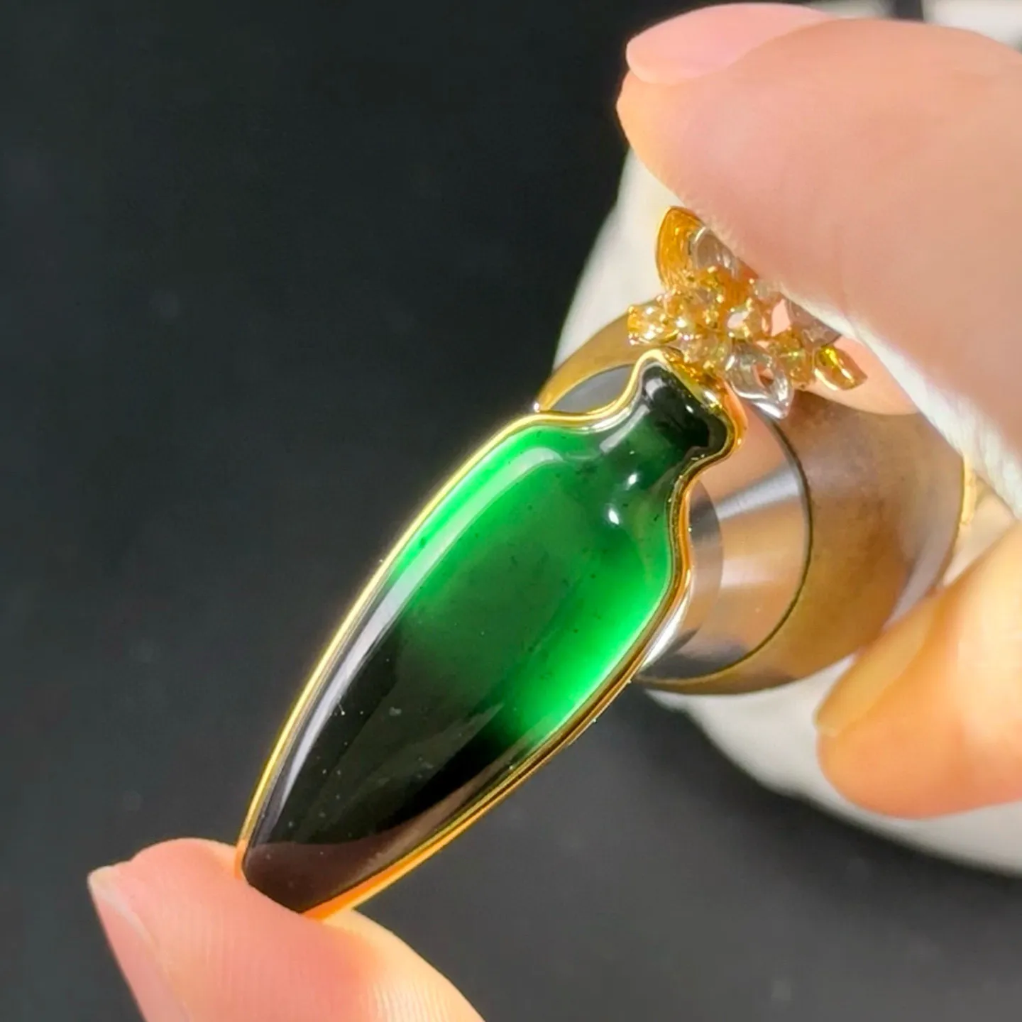 精品18k重金豪镶墨翠花瓶 寓意平安喜乐 花开富贵 尺寸45.2