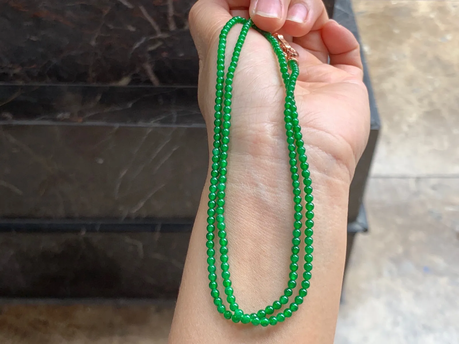 满色小米珠串 颜色辣绿 颗粒均匀 颗颗精选