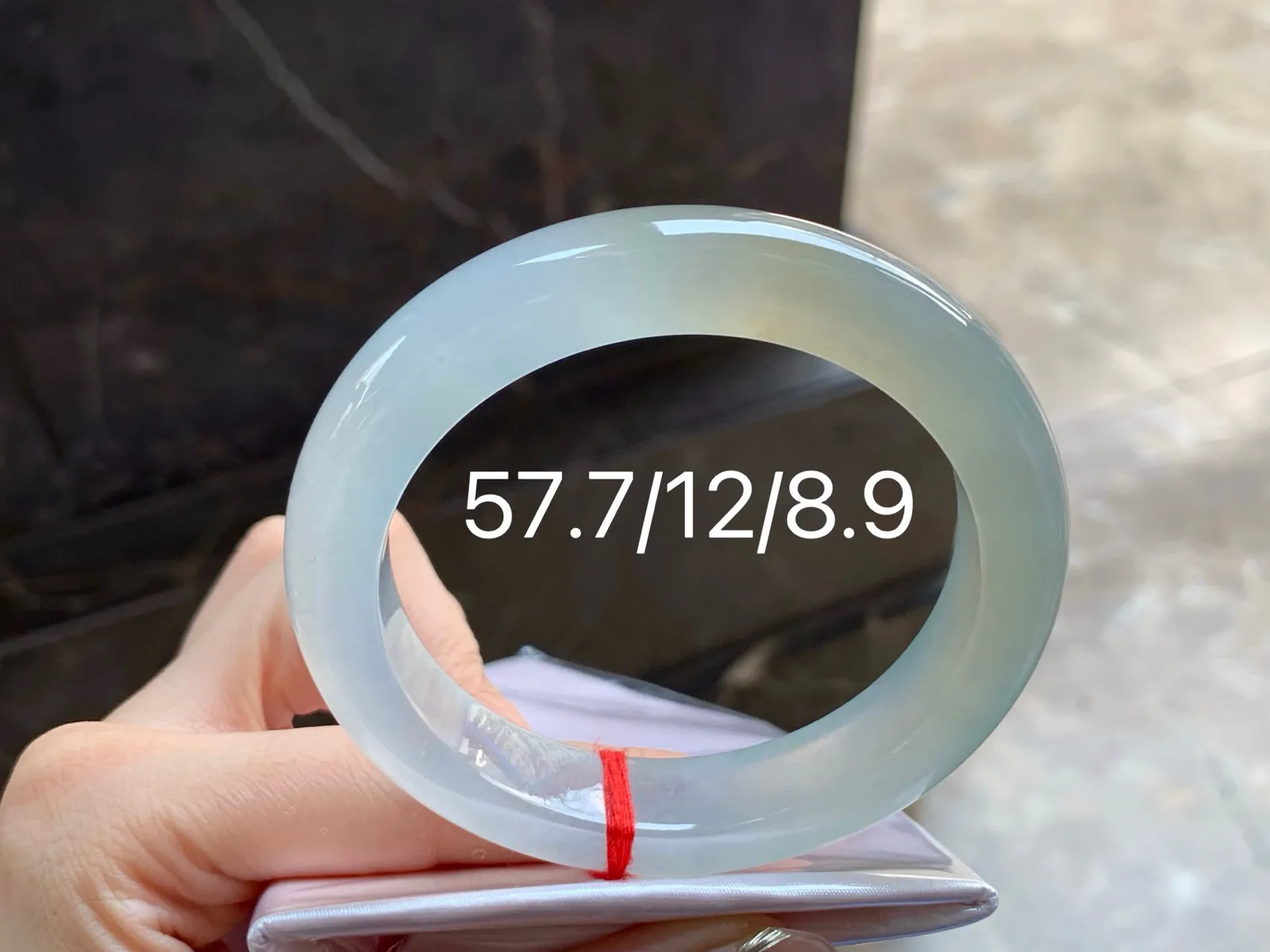 冰黄手镯
57.7/12/8.9mm