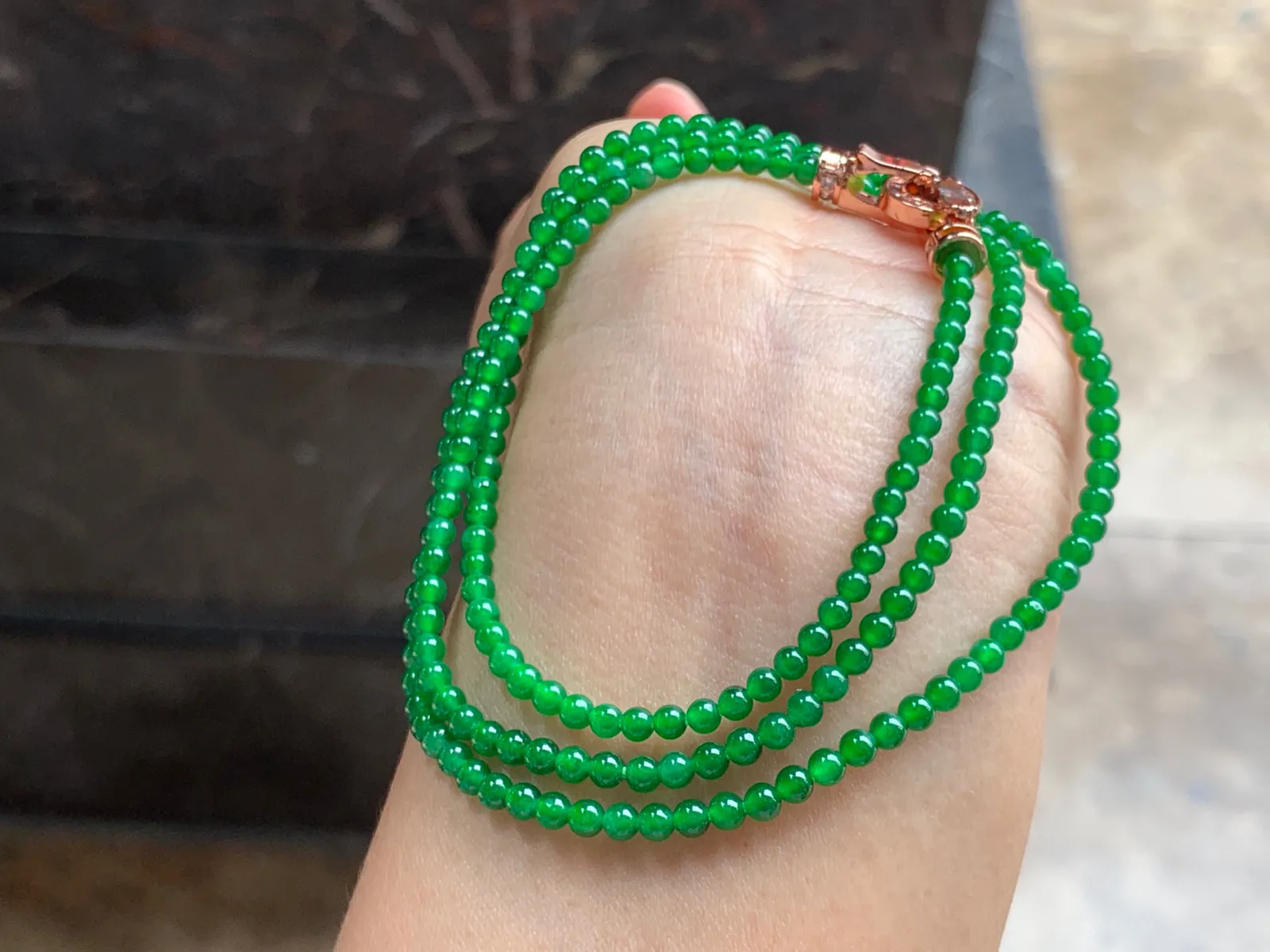 满色小米珠串 颜色辣绿 颗粒均匀 颗颗精选