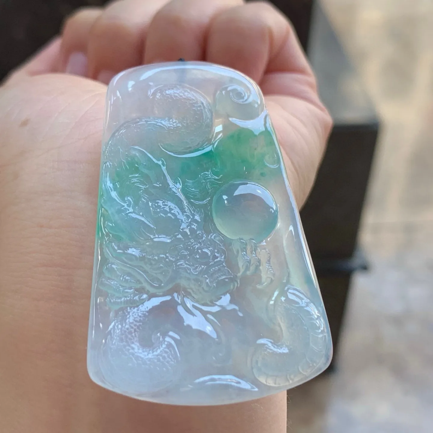 冰种带色龙牌
种好水足 清爽
