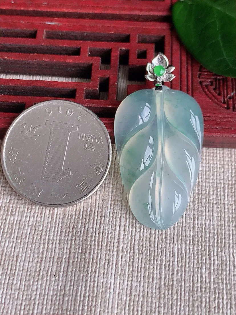 a货翡翠老坑冰种18K金镶嵌飘花叶子金枝玉叶吊坠 尺寸40.4×32.5×20.2×4.5mm 重量5.96g 0621