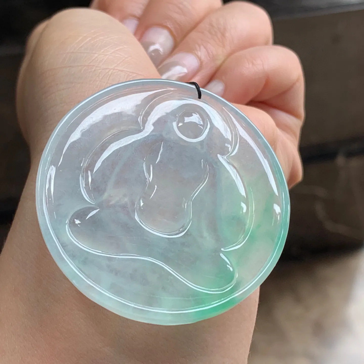 冰飘绿牌子
佩戴大气，料子漂亮