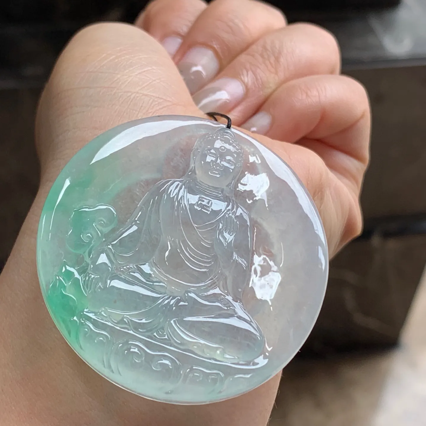 冰飘绿牌子
佩戴大气，料子漂亮
