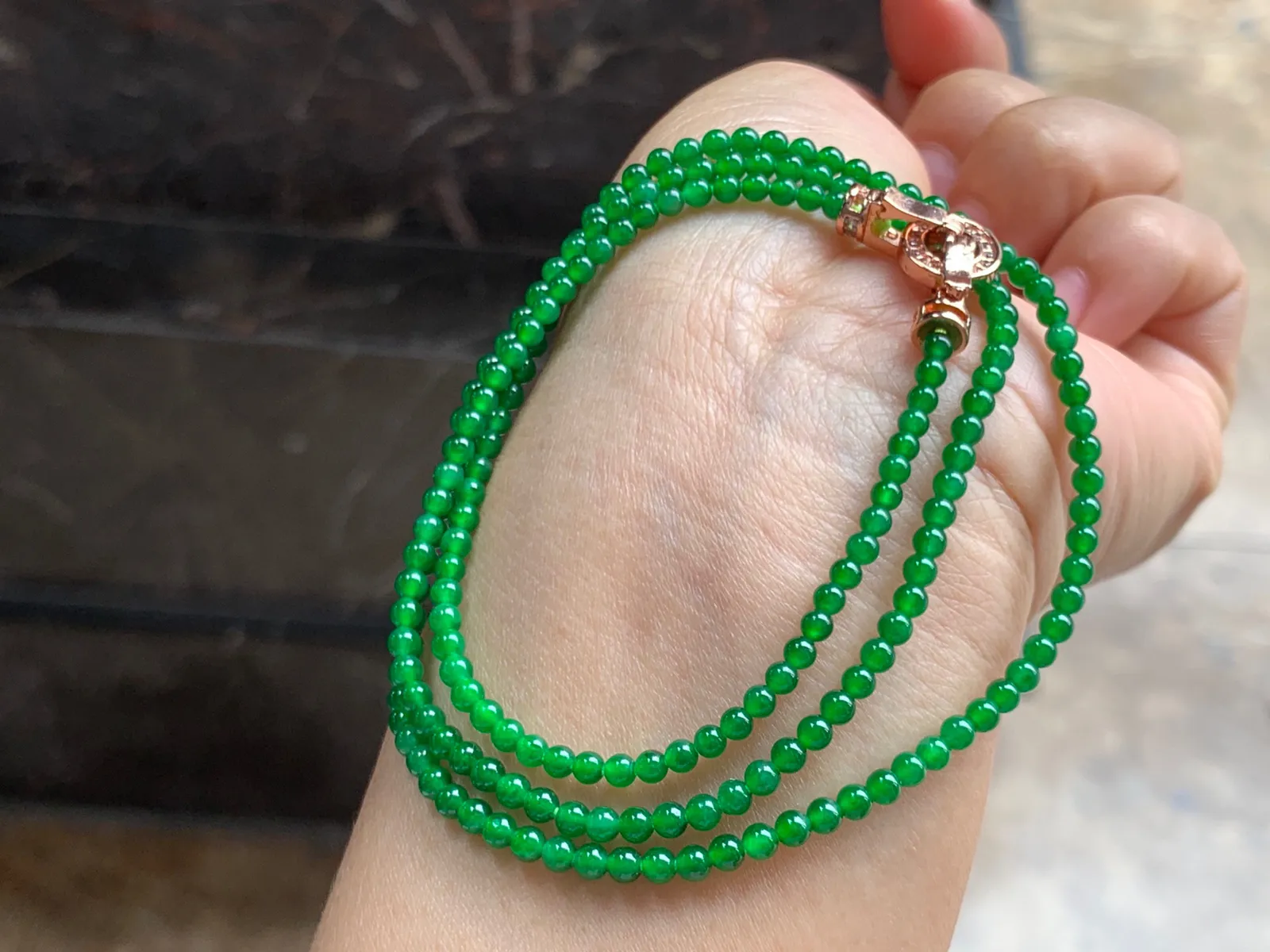 满色小米珠串 颜色辣绿 颗粒均匀 颗颗精选