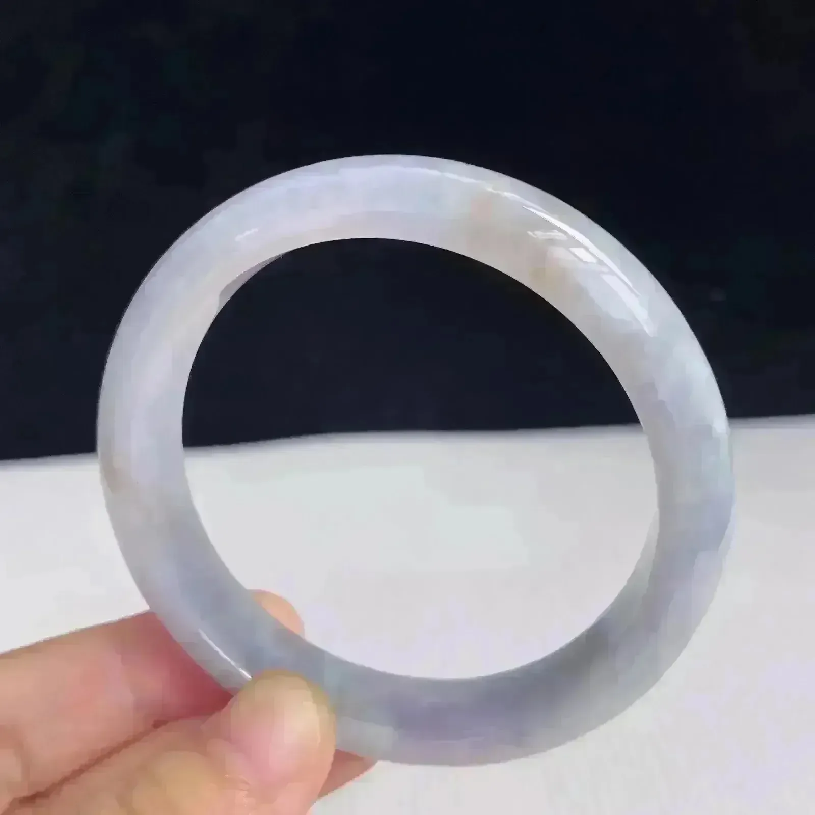 54mm天然翡翠A货淡紫玉手镯42.07克