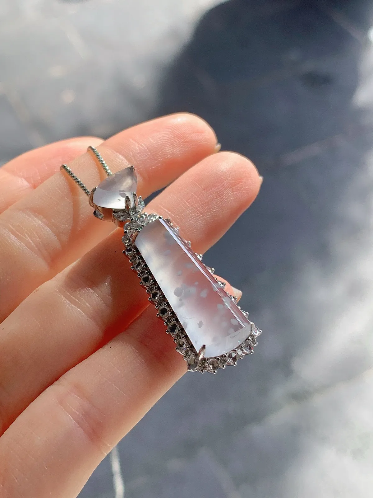 雪花棉挂坠
真金镶嵌 精致