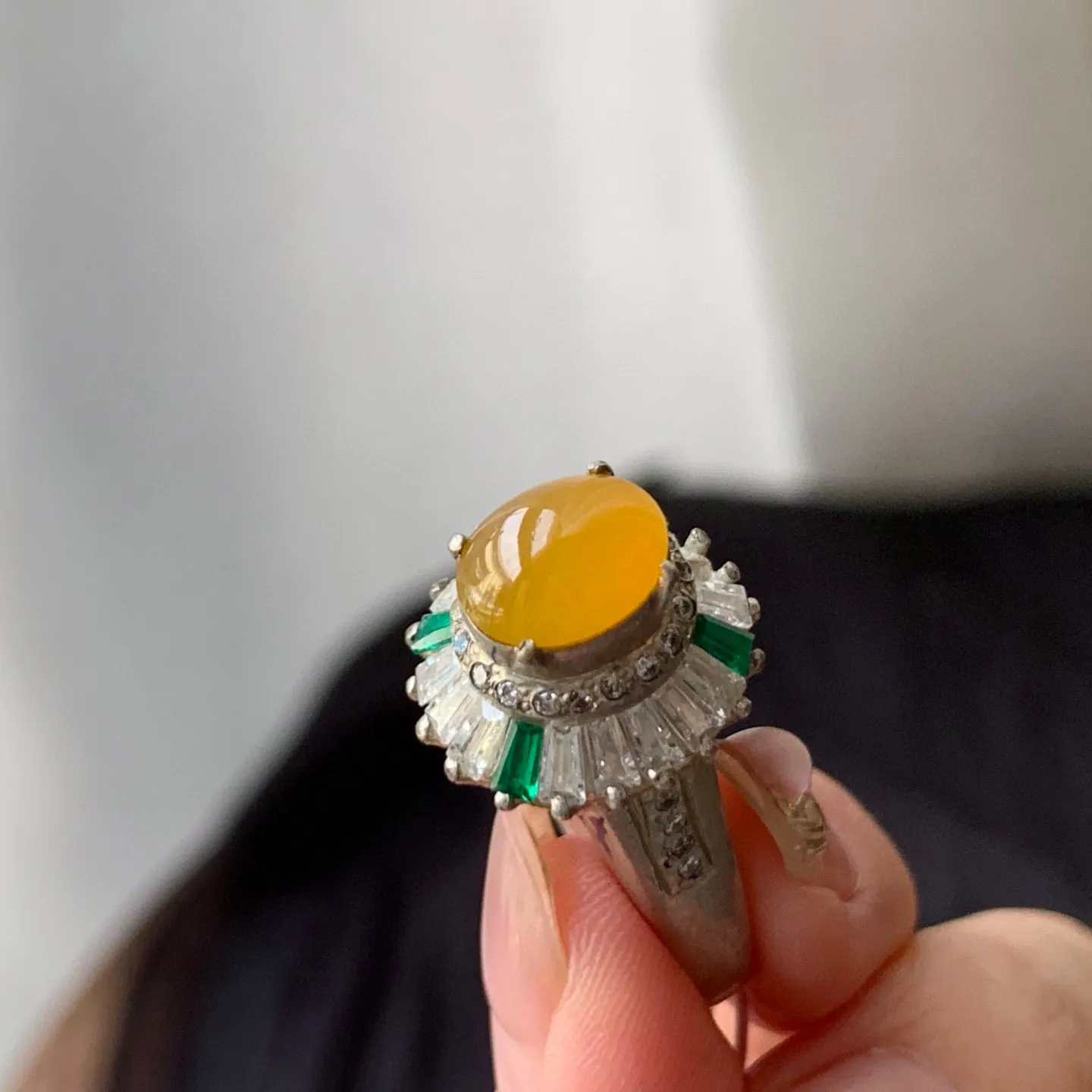 冰黄翡戒面
铜托