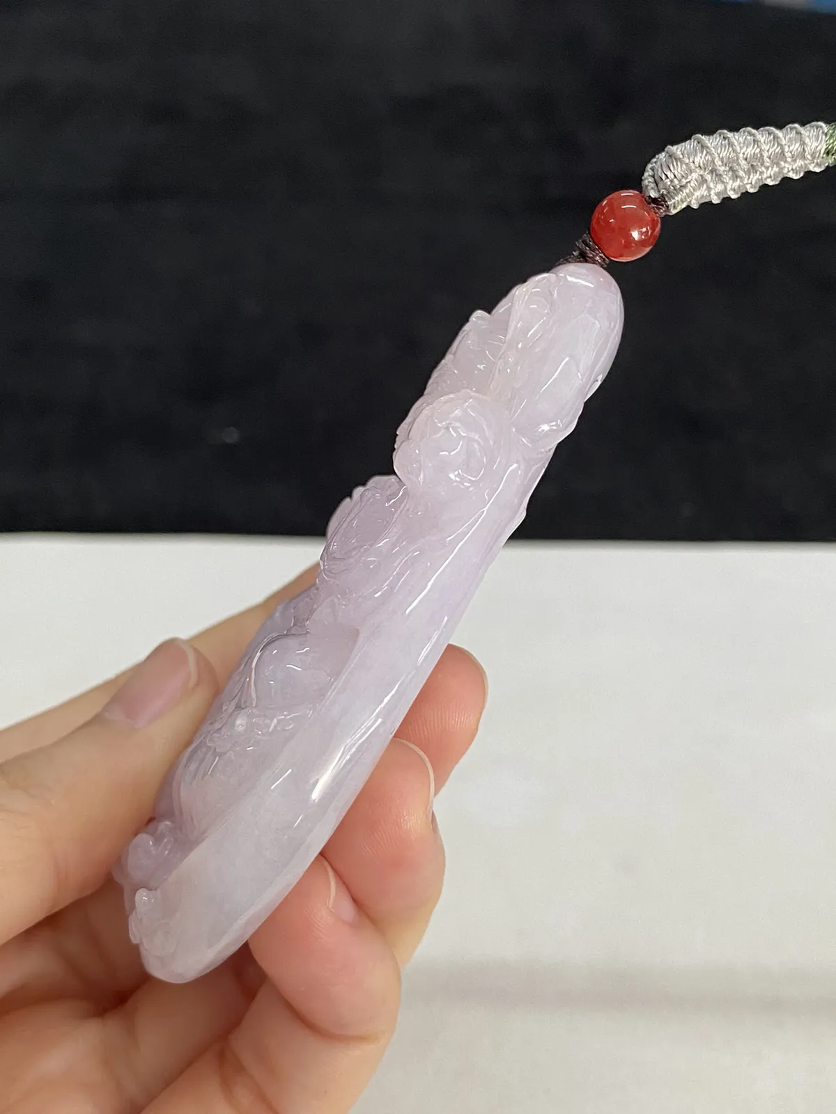 翡翠糯化种红色吊坠，配珠未测