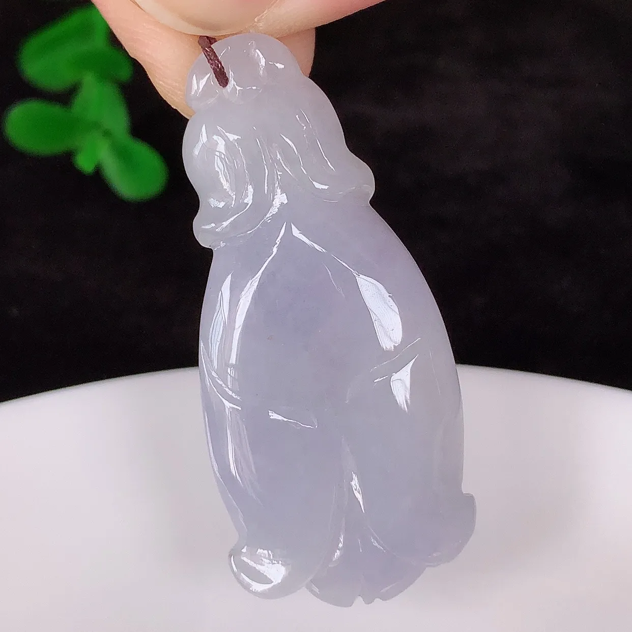 自然光实拍，冰润冰糯种紫罗兰翡翠玉兰花吊坠，种老水足，翠色灵动，寓意美好，佩戴时尚出众！#41.21