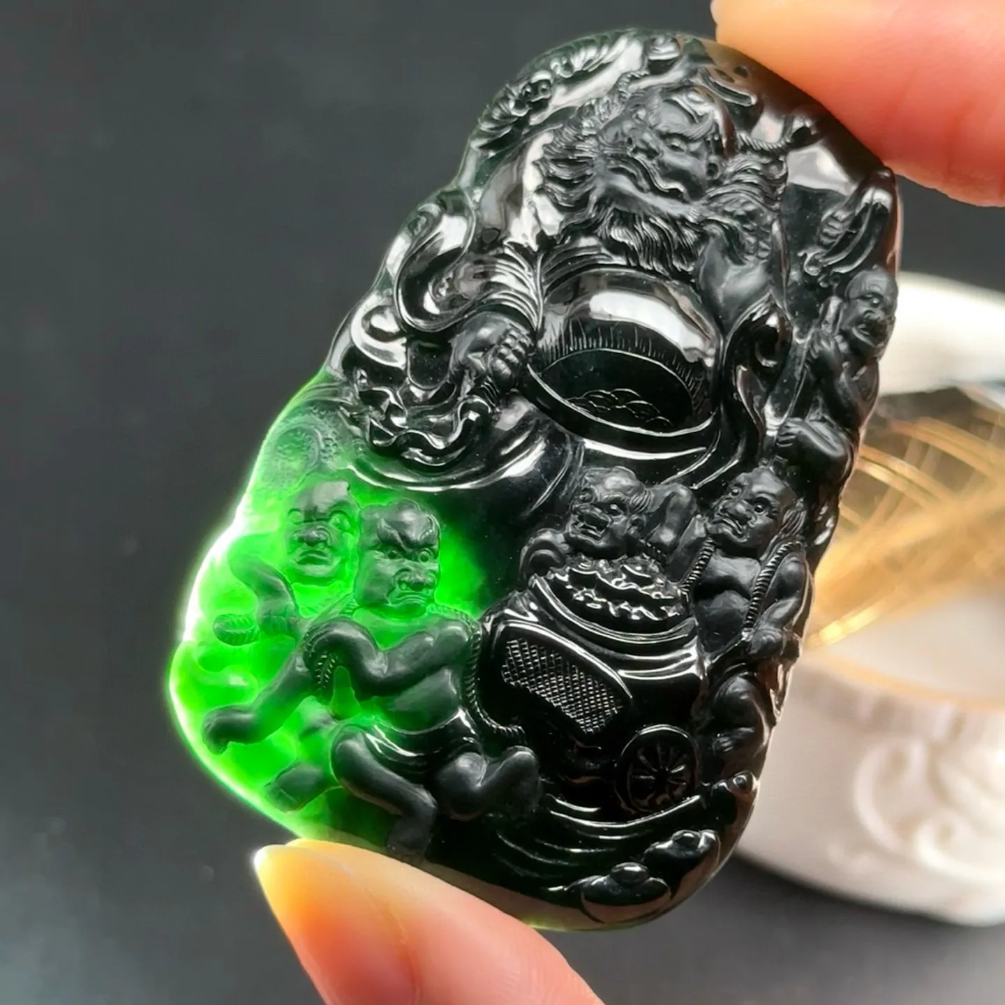 精品墨翠钟馗 种好色正 黑度极好 打灯通透 油性十足