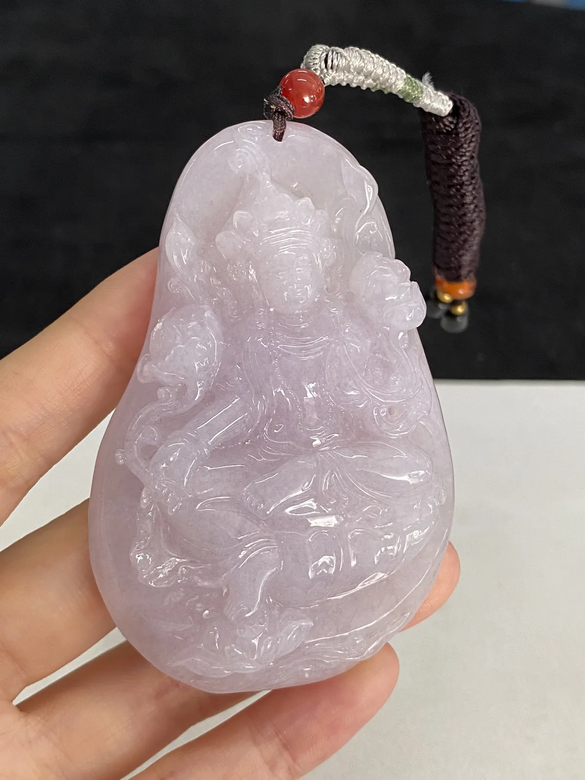 翡翠糯化种红色吊坠，配珠未测