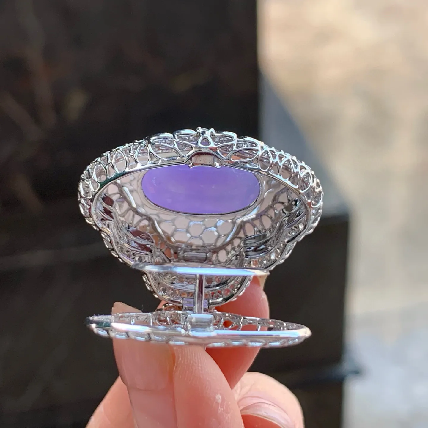 春色坐佛
真金镶嵌 精致