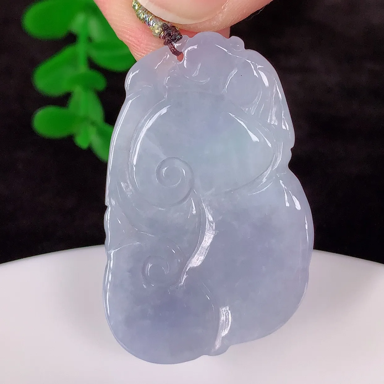 自然光实拍，冰糯种紫罗兰翡翠如意吊坠，翡翠如意，上身效果非常美，饱满大气，工艺美，万事如意，如意一生 #51.21