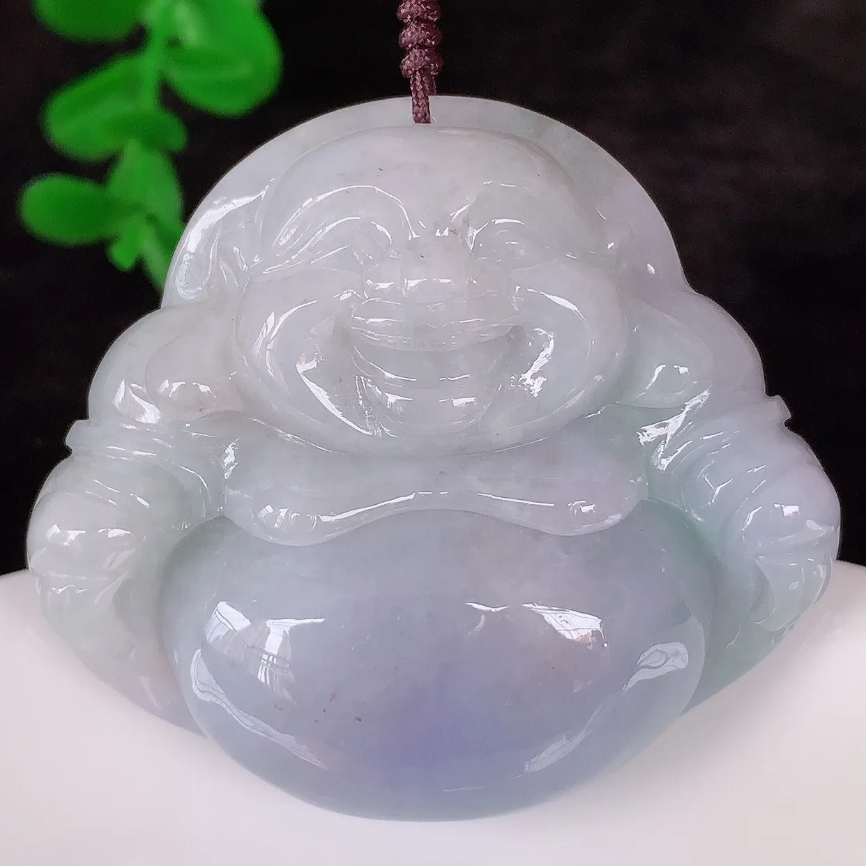 自然光实拍，大件厚装冰润冰糯种紫罗兰翡翠佛公吊坠，饱满， 佛公亦保平安，寓意有福（佛公）相伴，配戴优雅迷人！#41.21