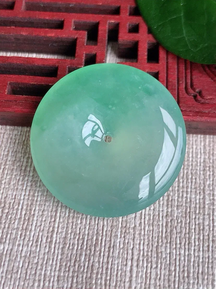 a货翡翠老坑冰种晴水平安扣吊坠 尺寸29.6×5.8mm 重量10.56g 0622I