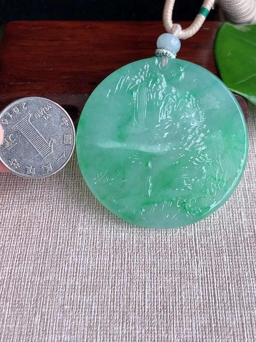 a货翡翠老坑冰种飘绿意境山水牌吊坠 尺寸52.3×5mm 重量37.96g 0622