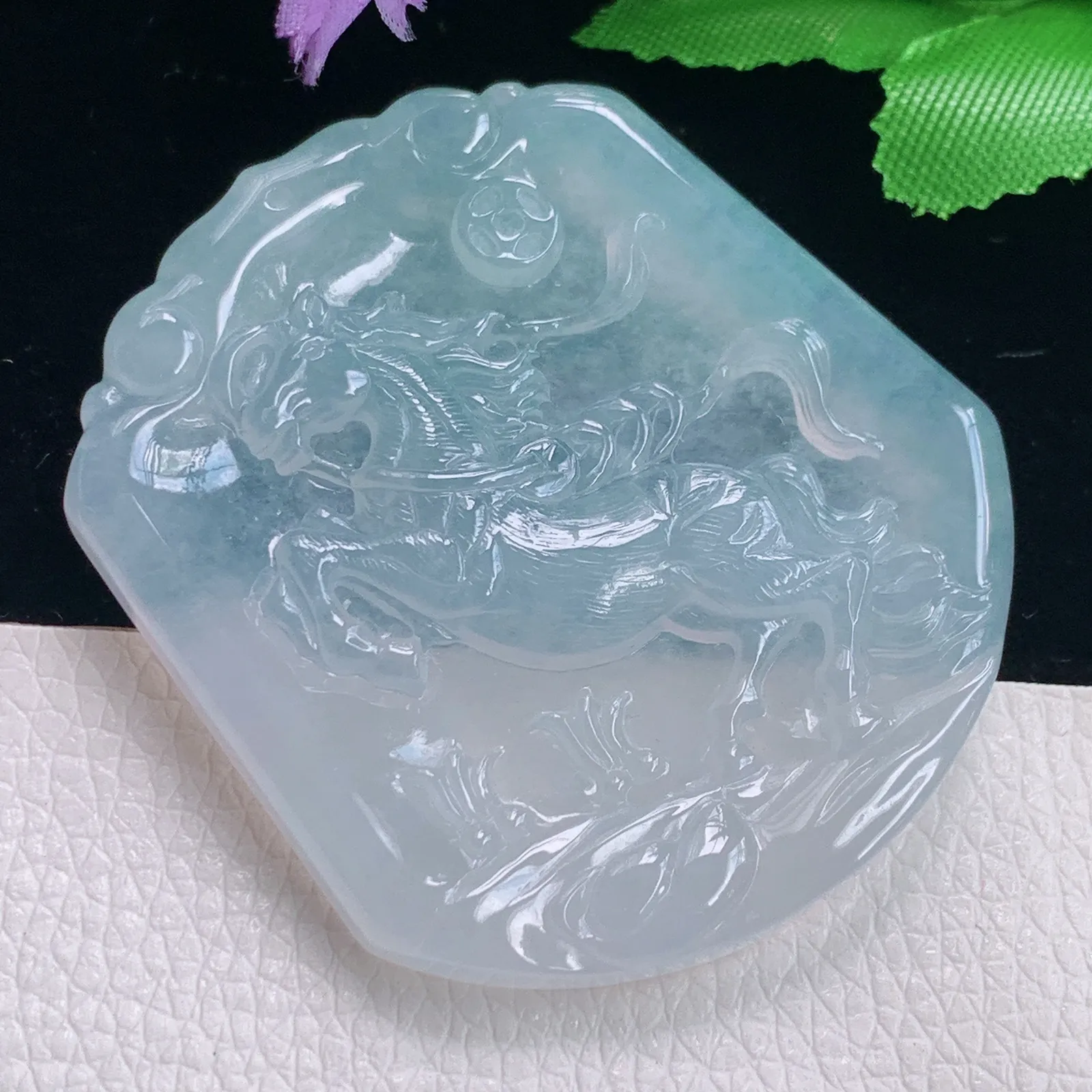 Kti实拍51.5*45.5*5.5缅甸翡翠A货冰种晴底马到功成玉吊坠 生肖马