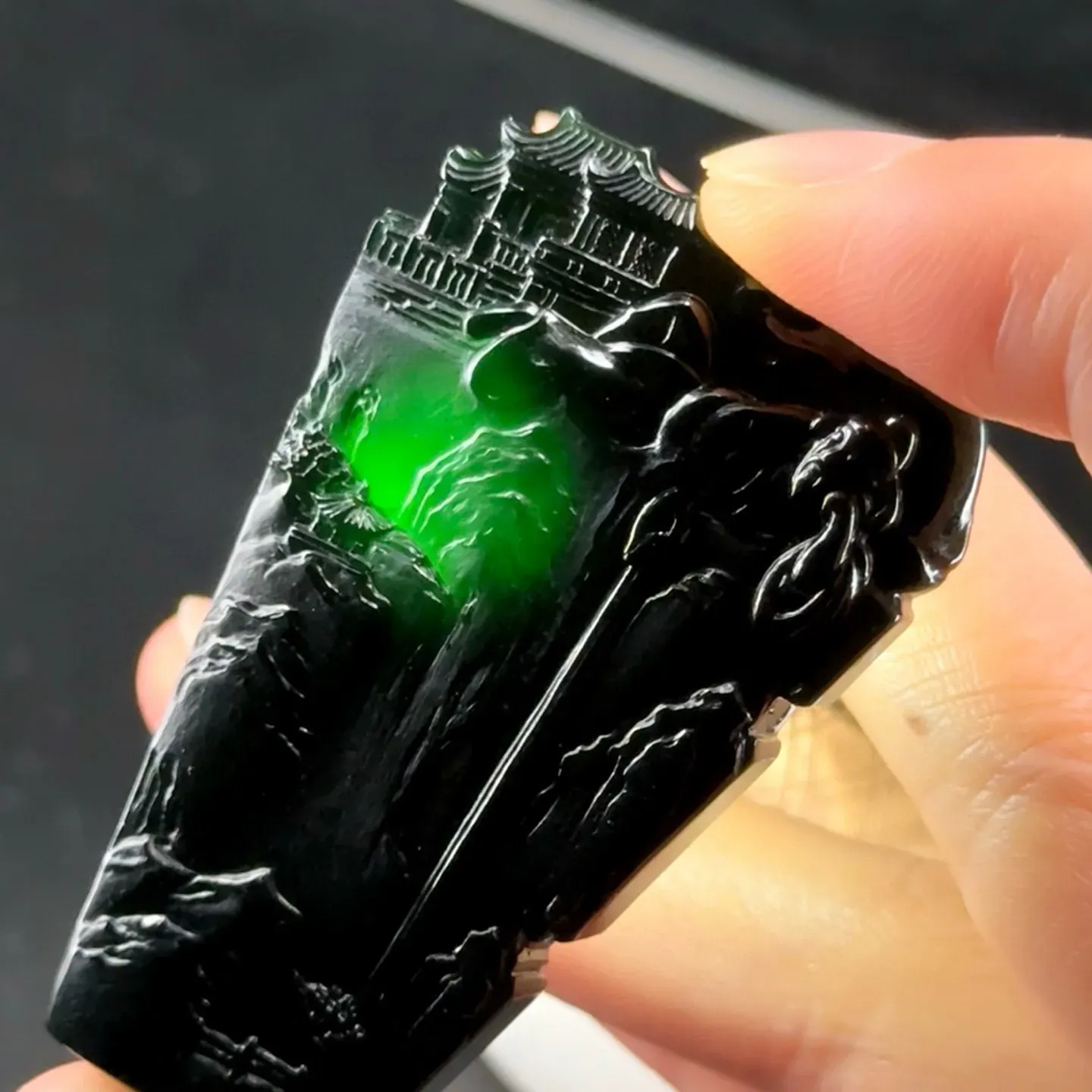 精品墨翠诗仙李白 种好色正 黑度极好 打灯通透 油性十足