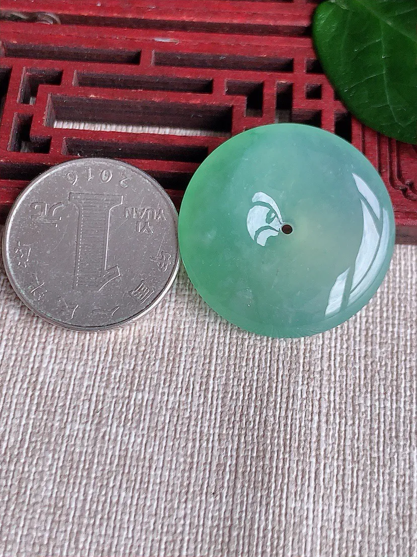 a货翡翠老坑冰种晴水平安扣吊坠 尺寸29.6×5.8mm 重量10.56g 0622I