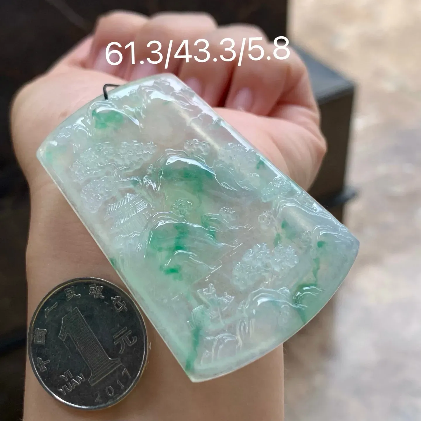 冰种色花山水牌
清爽