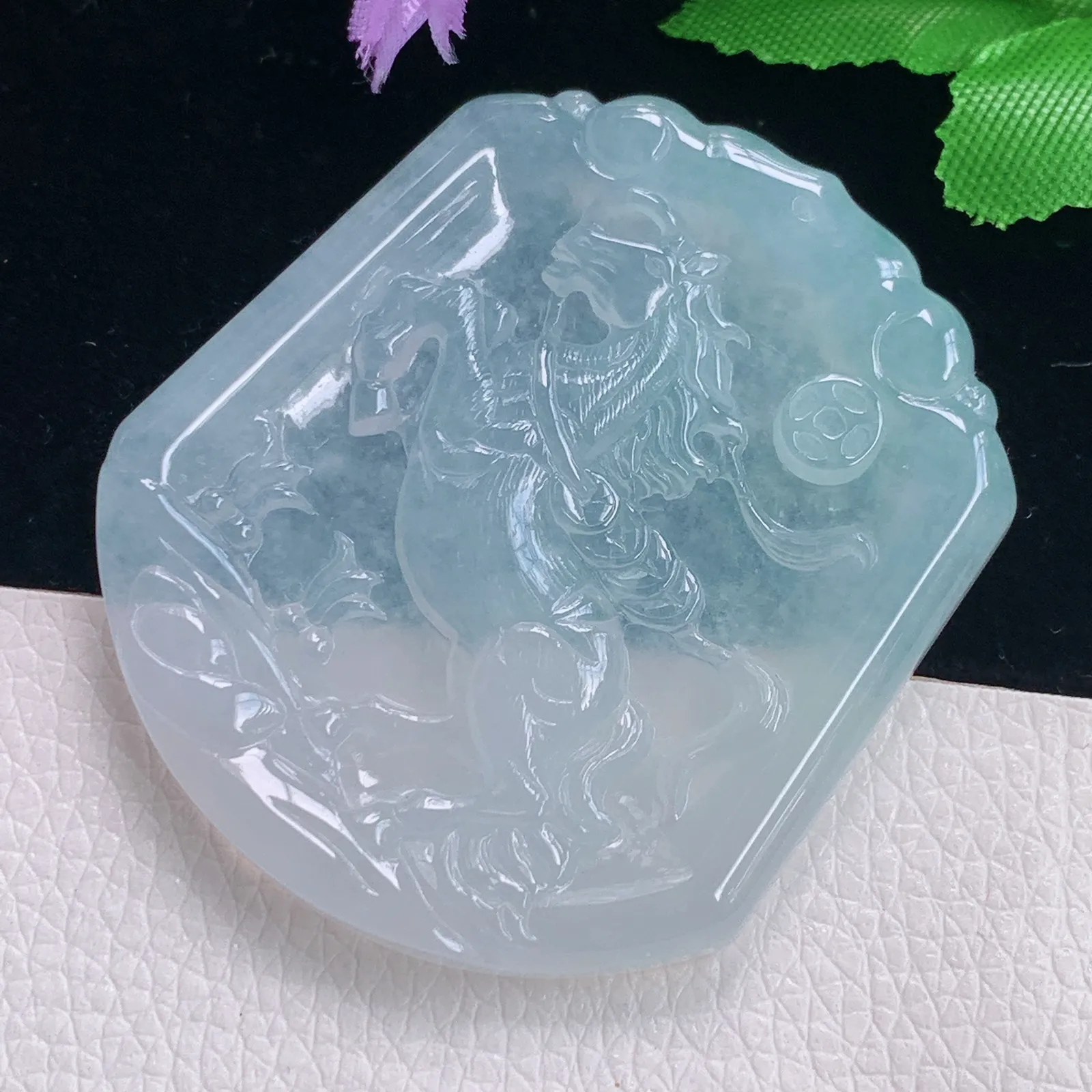 Kti实拍51.5*45.5*5.5缅甸翡翠A货冰种晴底马到功成玉吊坠 生肖马