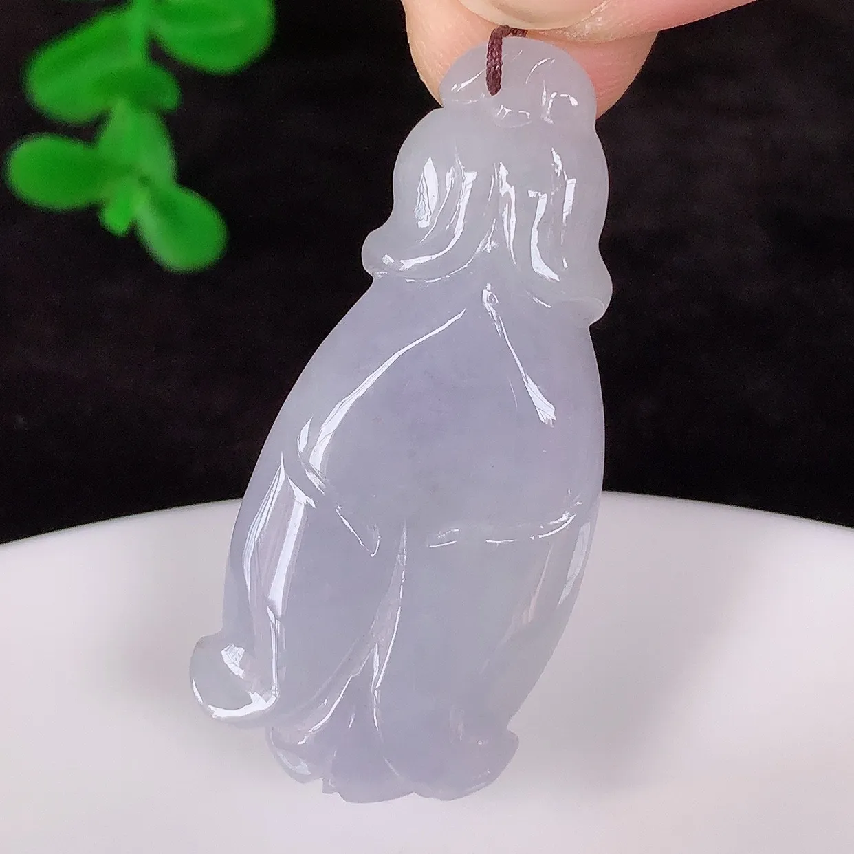 自然光实拍，冰润冰糯种紫罗兰翡翠玉兰花吊坠，种老水足，翠色灵动，寓意美好，佩戴时尚出众！#41.21