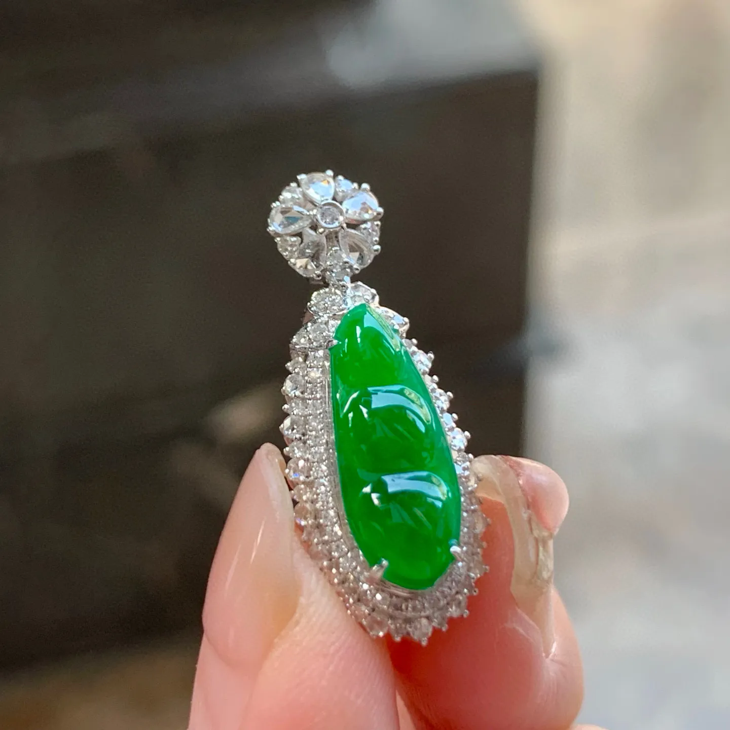 辣绿福豆
真金镶嵌 精致