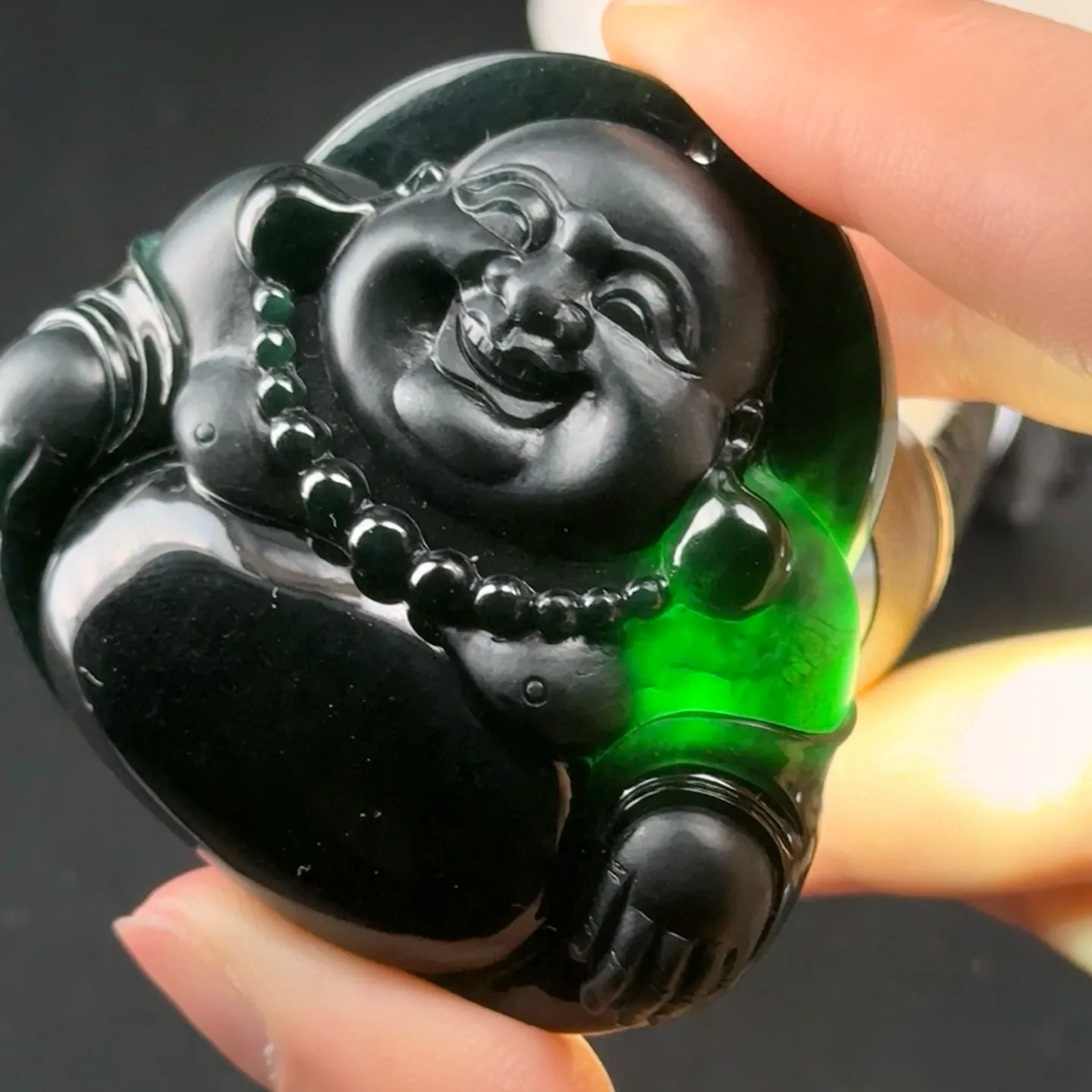 精品墨翠大肚佛 黑度极好 打灯透