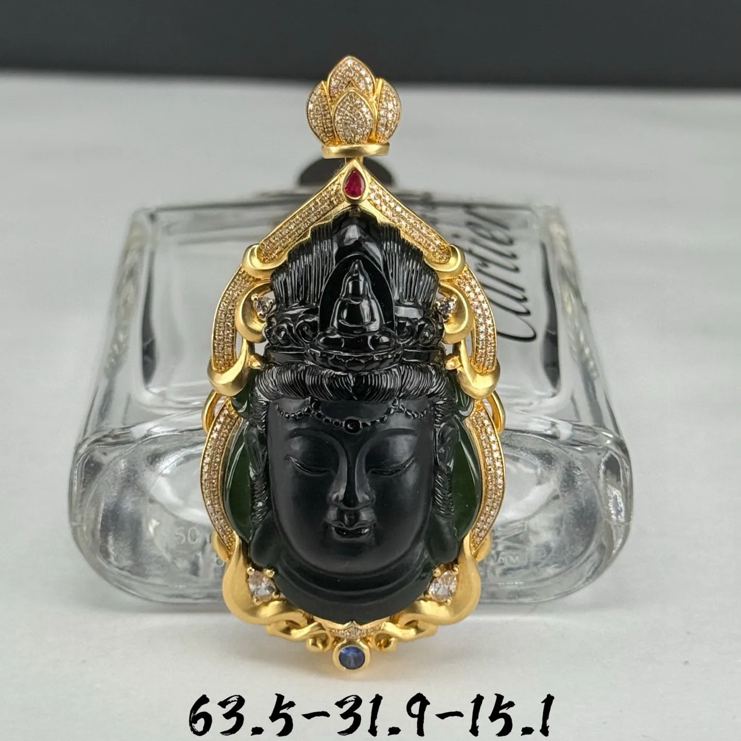 精品18k重金豪镶墨翠观音头 种好色正 黑度极好 打灯通透 油性十足