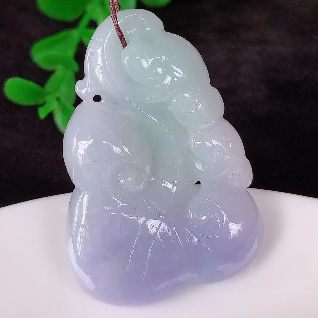 自然光实拍，冰润冰糯种紫罗兰翡翠如意吊坠，翡翠如意，上身效果非常美，饱满大气，工艺美，万事如意，如意一生 #1.21